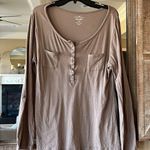 Old Navy  Henley Tan Shirt Comfy Roll Tab Sleeve Cotton Photo 3