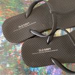 Old Navy • flip flops• Size 6 Photo 4