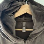 SKIMS  Velour cropped Zip-Up Hoodie in a brown/oxide color Photo 2