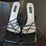 Tie up heels size 10 Black Photo 3