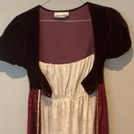 Cream and Burgundy Princess Dress Red Size undefined Photo 1