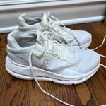 on cloud NWT on running  novas  Photo 1