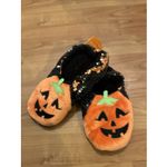 Hyde and EEK Halloween Pumpkin Slipper Socks Women's Size S/M (5 Photo 1