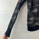 Athleta  Triumph Hoodie Black Camo Full Zip Size M Photo 6
