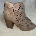 Indigo Taupe Cutout Peep Photo 1