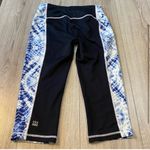 Victoria's Secret Victoria Secret sport vsx knockout crop capri cropped Blue Black Leggings tights Photo 2