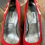 Sacha London Floral Embroidered Vintage Pumps Heels 7 Red Photo 4