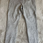 All In Motion Women's  Snakeskin Athletic Yoga Pants - White, Size XL‎ Photo 0