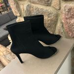 Chic Black Peep Photo 1