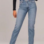 Abercrombie & Fitch ✨ High Rise Mom Sz 10 Short Jeans✨ Photo 0