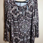 Jennifer Lopez  Round Neck Cut Out Detail Keyhole Front Pull-over Top 1X Photo 0