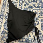 SheIn Black Cropped Top Photo 0