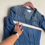 Cloth & Stone  Chambray Denim Blouse Size XS Smocked with Ruffles Blue‎ Photo 6