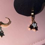 Gold star ⭐️ mother of pearl Huggies stainless steel earrings Photo 8