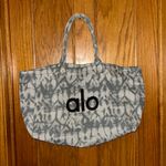 Alo Yoga  tote bag Photo 0