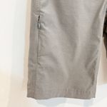 Kuhl  Women's Mid Rise Cargo Bermuda Outdoor Hiking Shorts Casual Summer in Gray‎ Photo 1