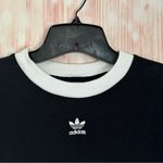 Adidas  Originals adicolor Black cropped t-shirt Photo 3