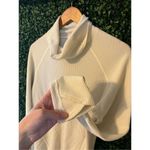 Kuhl  White Turtleneck Long Sleeve Shirt Waffle Knit Thermal Solid Size Medium Iv Photo 3