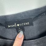 Social Scene T Photo 4