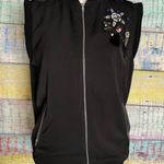 Saks 5th Avenue Vest Photo 0