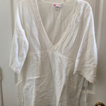 Absolutely FINAL MARKDOWN  top medium Photo 0