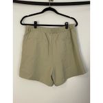 32 Degrees Heat 32 Degrees Cool Women's green Khaki Pleated Relaxed Fit Shorts Size Medium Photo 6