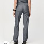 FIGS  Women's Graphite Gray Livingston Basic Scrub Pants Large Photo 1