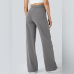 Halara  DayStretch High Waisted Straight Leg Pants – Large Petite – Gray Photo 1