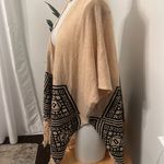 Carol Rose light weight wrap Shaw Photo 1