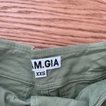 I am gia  green Jetta cargo pants Photo 2