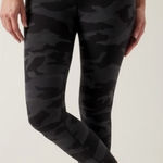 Athleta High rise  size small elation 7/8 length  legging camo nwot Photo 0