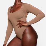 SKIMS NWOT  Essential Long Sleeves Scooped Neck Bodysuit Sienna Size 4X/5X Photo 2