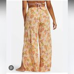 Billabong Tropical Floral long flowy pants size medium. NWT! Photo 1