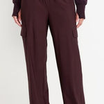 Old Navy  Women's Sleektech Wide Leg Cargo Pants Photo 0