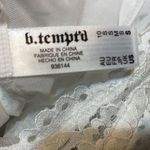 Wacoal b.tempted by Ciao Bella Low Plunge Neck Bodysuit women’s white top sz S Photo 1