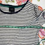 W5  size medium short sleeve black ivory striped blouse black lined neck NWOT Photo 3