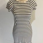 Monteau Tapered T-Shirt Dress - Large Photo 0