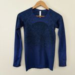 Lululemon  Swiftly Tech Long Sleeve Shirt 2.0 Gradient Block Psychic Navy Size 2 Photo 5