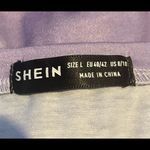 SheIn  purple butterfly novelty print lilac t-shirt size large. Photo 3