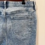 Torrid  Women’s Feel the Fit Ankle Jeans Size 10 Photo 4