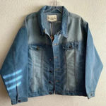 🆕Ashley Vintage Charm Plus Photo 1