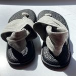 Sanuk Yoga Thongs Yoga Sling 2 Flip Flops Gray Grey NEW Foam Comfort Size 6 Photo 2