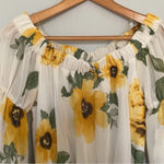 Hint of Blush Yellow Flower Romper Size Small Photo 3