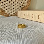 American Vintage Vintage “Gilda” Gold Glitter Ring Stacking 5.5 Classic Femme Glam Photo 1