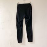 Everlane Perform Crop Legging in Black Small Photo 1