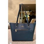 Coach  Gallery Tote Photo 1