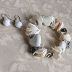 Seashell with Charms Stretch Bracelet & Earrings White Photo 0