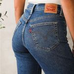 Levi's Levi’s Ribcage Straight Ankle Jeans in Summer Slide Medium Wash Crop Size 27 | 4 Photo 7