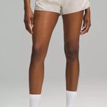 Lululemon Hotty Hot High-Rise Lined Short 2.5” Size 8 Photo 0