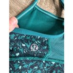 Lululemon  Women’s 6 Green Power Y Sports Bra Luon Photo 2